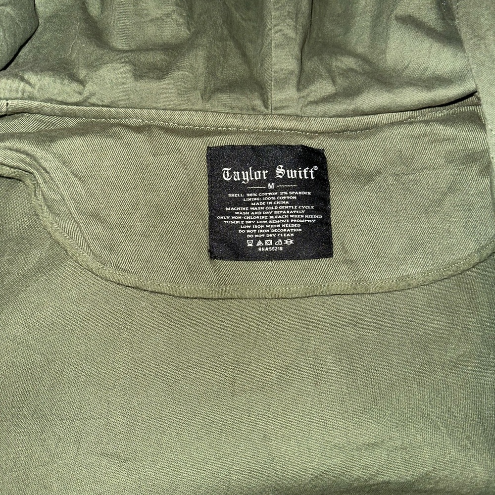 Reputation Stadium Jacket Size M But Fits Oversiz… - image 2